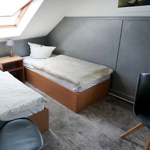 Standard Zimmer mit zwei Einzelbetten